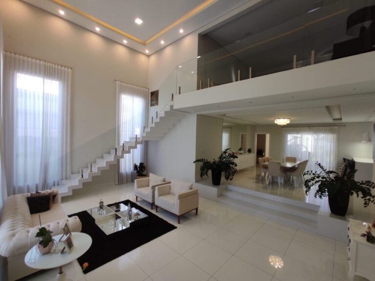 Linda casa com 4 suítes, piscina, área gourmet à venda no condomínio Xapada em Itu