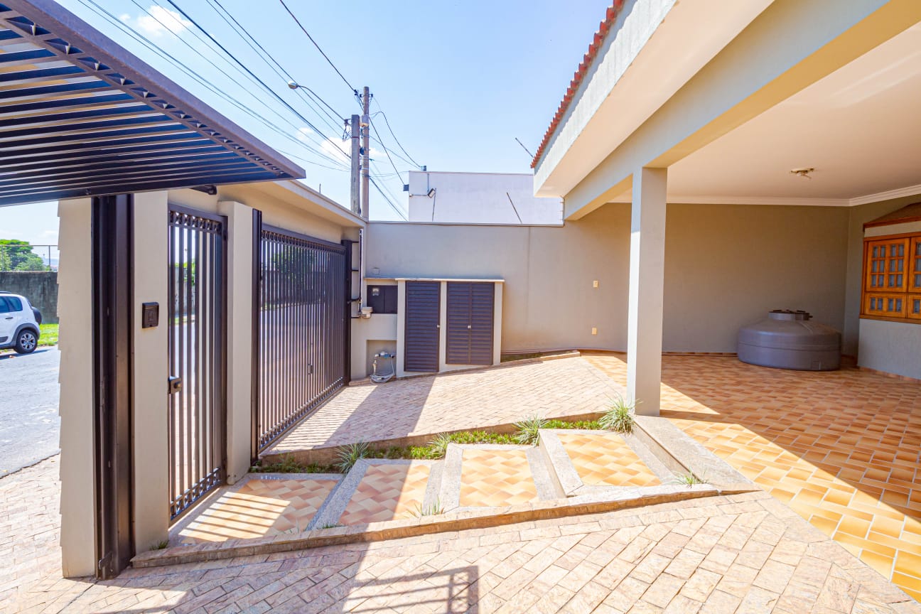 Casa térrea com 4 dormitórios à venda em Itu